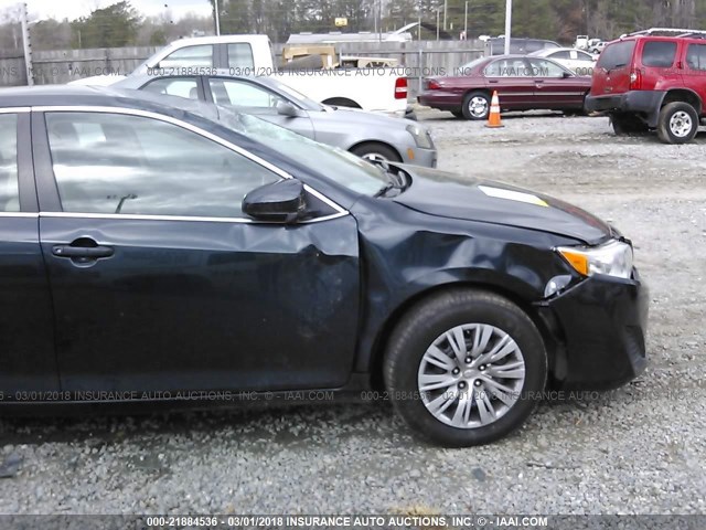 4T1BF1FKXEU835573 - 2014 TOYOTA CAMRY L/SE/LE/XLE შავი ფოტო 8