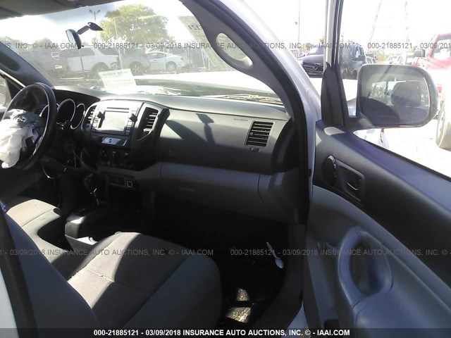 5TFNX4CN5DX019477 - 2013 TOYOTA TACOMA WHITE photo 5