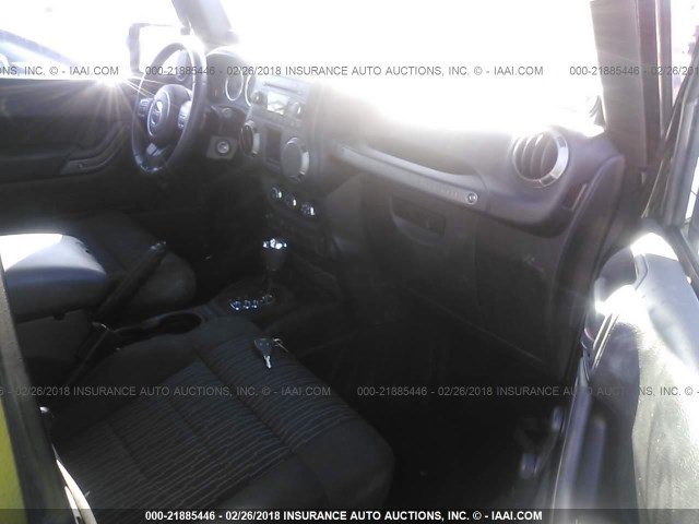 1C4AJWAG3CL229355 - 2012 JEEP WRANGLER SPORT BLACK photo 5