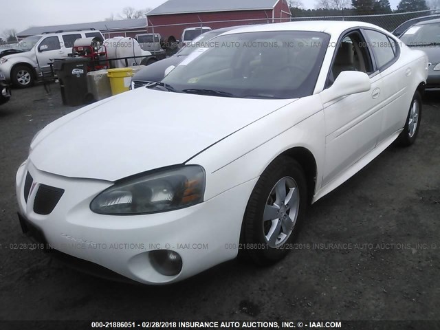 2G2WP552X71141903 - 2007 PONTIAC GRAND PRIX WHITE photo 2