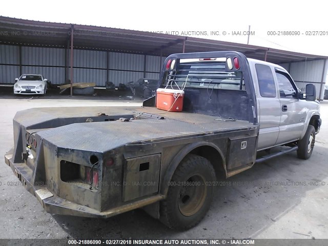 1GCJK39164E178838 - 2004 CHEVROLET SILVERADO K3500 SILVER photo 4