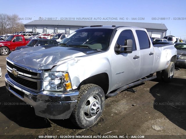 1GC4KZC88CF177124 - 2012 CHEVROLET SILVERADO K3500 SILVER photo 2