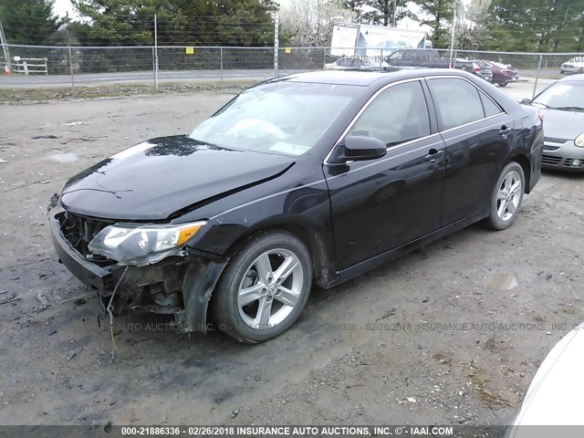 4T1BF1FK7EU746494 - 2014 TOYOTA CAMRY L/SE/LE/XLE 黑色 照片 2