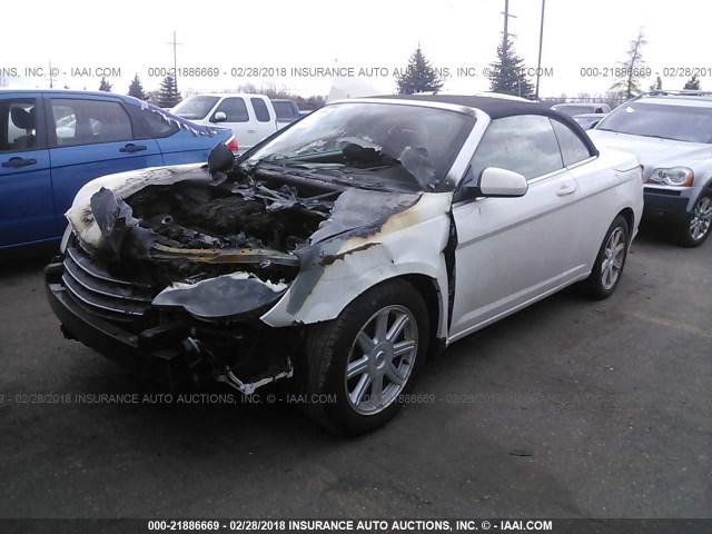 1C3LC55RX8N134588 - 2008 CHRYSLER SEBRING TOURING WHITE photo 2