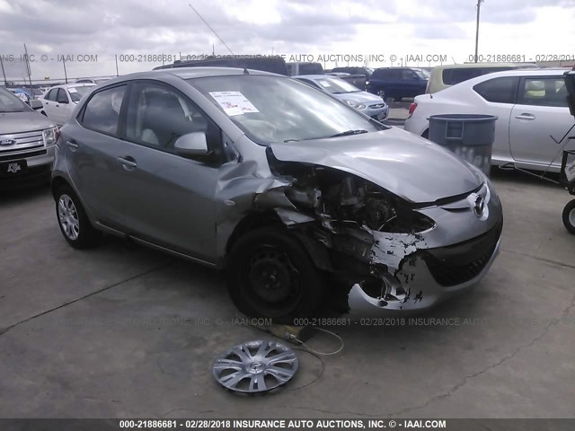 JM1DE1KY4E0176486 - 2014 MAZDA MAZDA2 SPORT SILVER photo 1