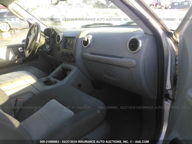 1FMPU16L94LA06695 - 2004 FORD EXPEDITION XLT ბეჟი ფოტო 5