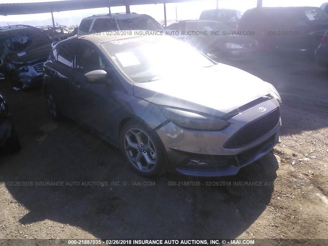 1FADP3L94HL260653 - 2017 FORD FOCUS ST GRAY photo 1