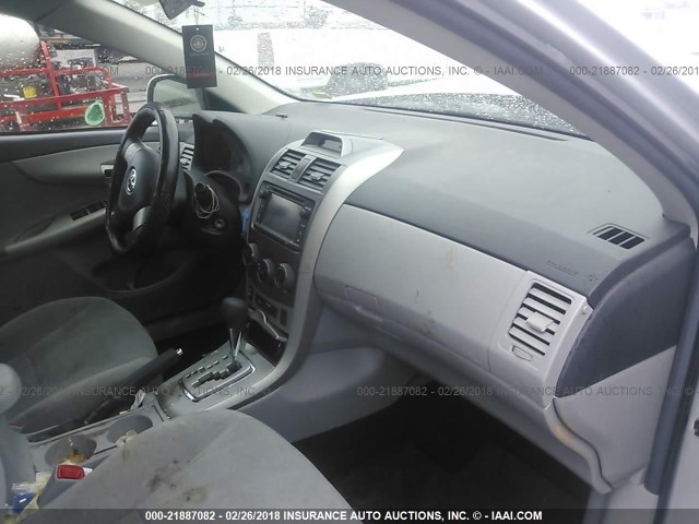 2T1BU4EE3DC964645 - 2013 TOYOTA COROLLA S/LE SILVER photo 5