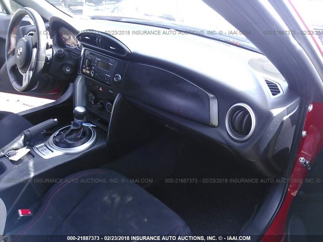 JF1ZNAA13D2709849 - 2013 TOYOTA SCION FR-S წითელი ფოტო 5