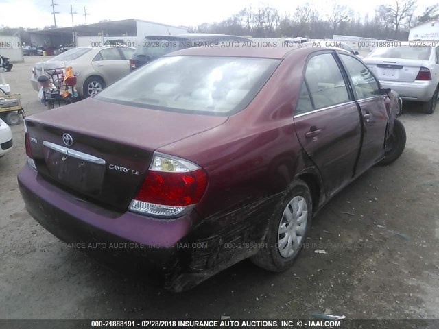 4T1BE32K45U029104 - 2005 TOYOTA CAMRY LE/XLE/SE RED photo 4