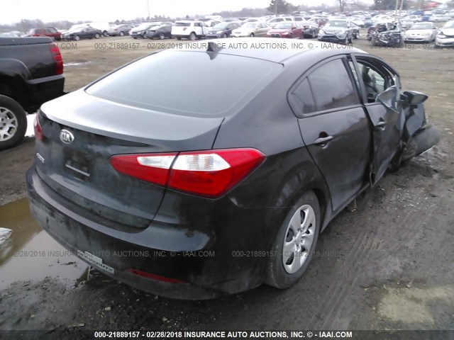 KNAFK4A63G5532982 - 2016 KIA FORTE LX BLACK photo 4