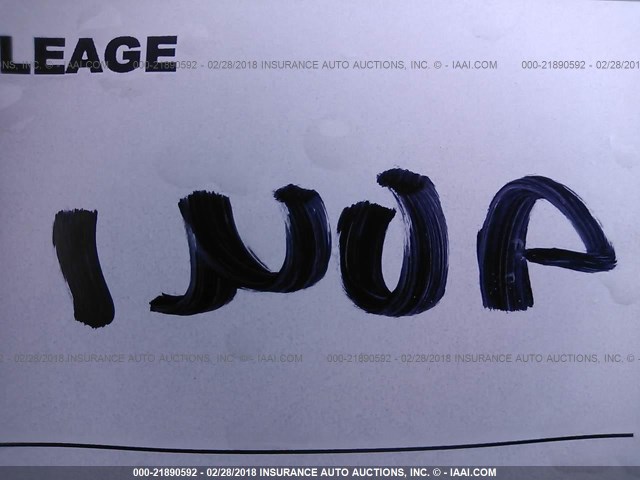 1G8ZY12792Z141920 - 2002 SATURN SC2 BLACK photo 7