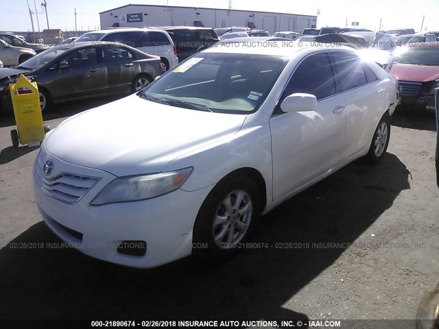 4T4BF3EK8BR214217 - 2011 TOYOTA CAMRY SE/LE/XLE 白色 照片 2