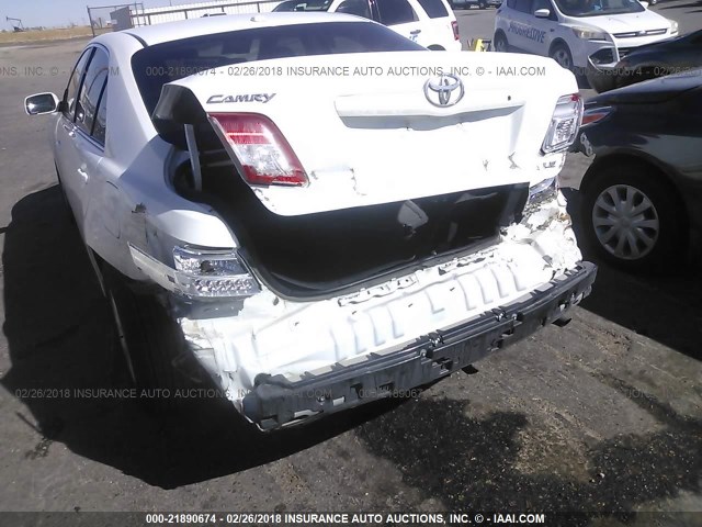 4T4BF3EK8BR214217 - 2011 TOYOTA CAMRY SE/LE/XLE 白色 照片 6