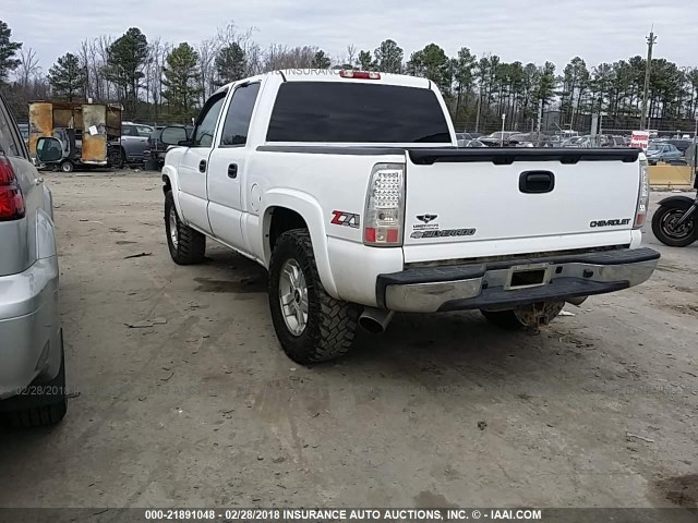 2GCEK13T951178318 - 2005 CHEVROLET SILVERADO K1500 WHITE photo 3