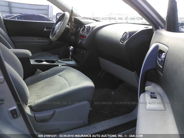 JN8AS58TX9W328955 - 2009 NISSAN ROGUE S/SL SILVER photo 5