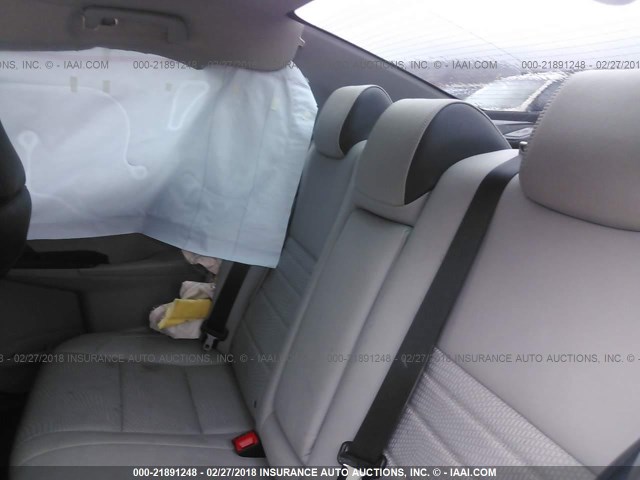 4T1BF1FK5GU216852 - 2016 TOYOTA CAMRY LE/XLE/SE/XSE თეთრი ფოტო 8