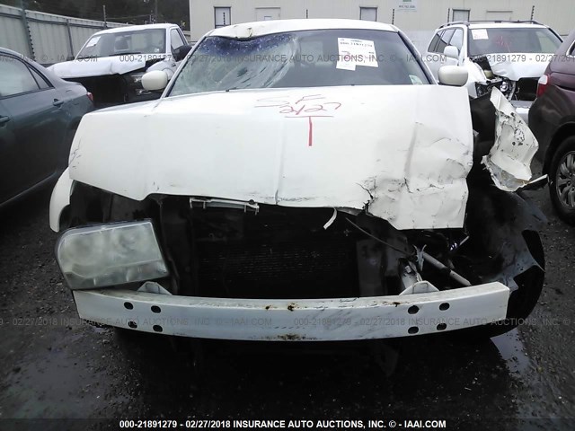 2C3AA53G95H122807 - 2005 CHRYSLER 300 TOURING WHITE photo 6