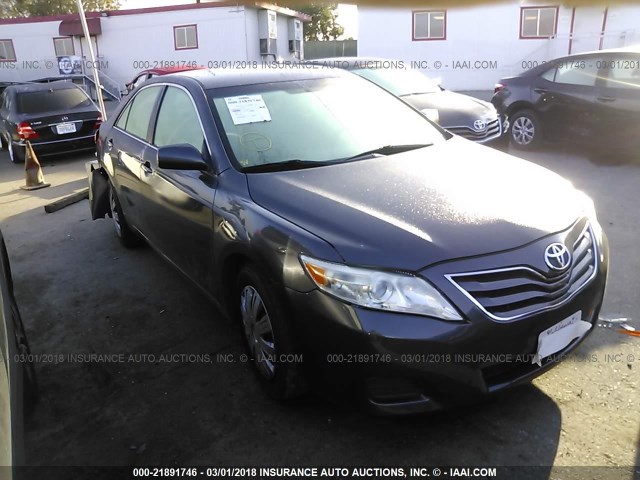 4T1BF3EK7BU182578 - 2011 TOYOTA CAMRY SE/LE/XLE GRAY photo 1