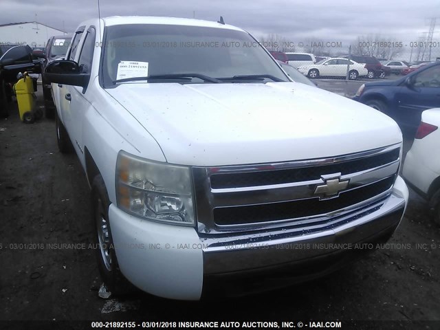 2GCEK13C571502738 - 2007 CHEVROLET SILVERADO K1500 CREW CAB WHITE photo 6