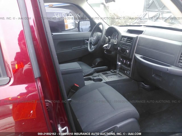 1J4PN2GK0BW527582 - 2011 JEEP LIBERTY SPORT RED photo 5