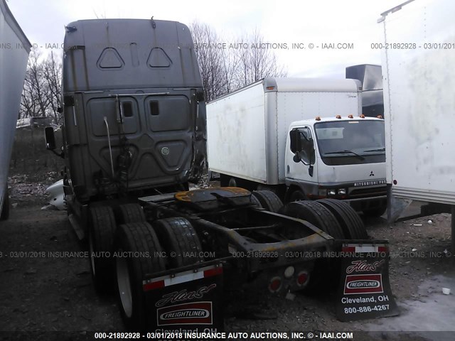 1FUJGLDR2BLBC0188 - 2011 FREIGHTLINER CASCADIA 125  GRAY photo 3