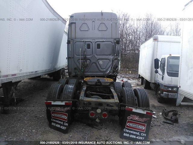 1FUJGLDR2BLBC0188 - 2011 FREIGHTLINER CASCADIA 125  GRAY photo 8