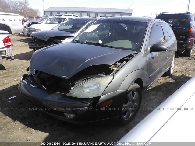3FAFP31333R146127 - 2003 FORD FOCUS ZX3 GRAY photo 2