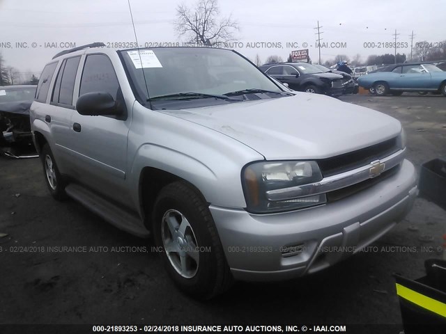 1GNDT13SX62227485 - 2006 CHEVROLET TRAILBLAZER LS/LT SILVER photo 1