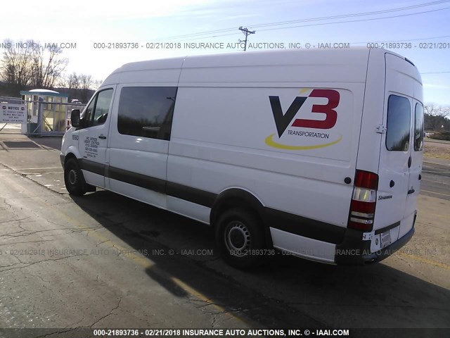 WD4PE8CC0B5545924 - 2011 MERCEDES-BENZ SPRINTER 2500 WHITE photo 3