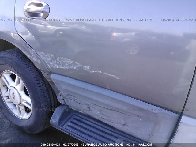 1FMPU16WX4LB86473 - 2004 FORD EXPEDITION XLT 灰色 照片 6
