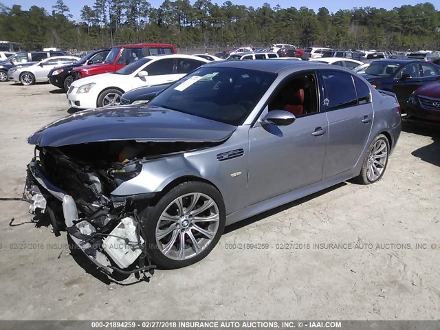 WBSNB93507CX07905 - 2007 BMW M5 SILVER photo 2