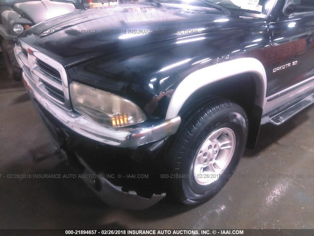 1B7GG22Y6XS117539 - 1999 DODGE DAKOTA BLACK photo 6