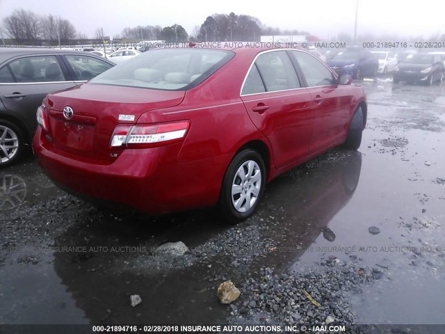 4T1BF3EK0BU184396 - 2011 TOYOTA CAMRY SE/LE/XLE RED photo 4