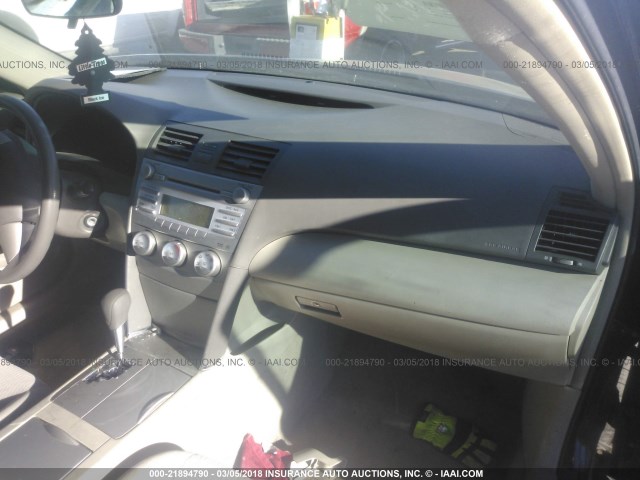 4T1BF3EK9BU670883 - 2011 TOYOTA CAMRY SE/LE/XLE BLACK photo 5