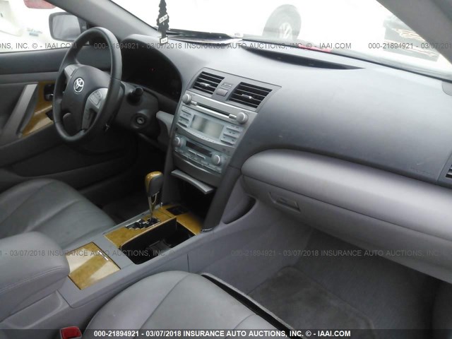 4T1BK46K47U519117 - 2007 TOYOTA CAMRY NEW GENERAT LE/XLE/SE BLACK photo 5