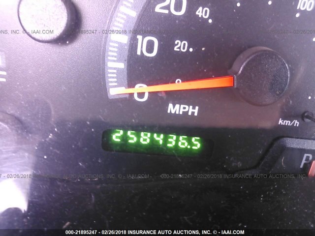 1FMRU15W01LA46275 - 2001 FORD EXPEDITION XLT ოქროსფერი ფოტო 7