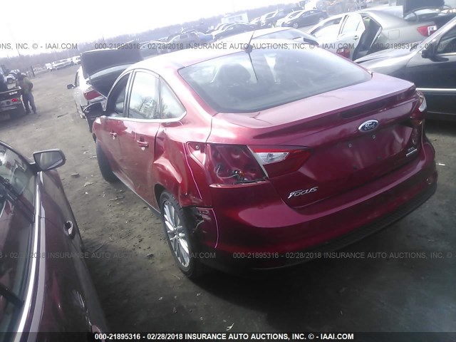 1FAHP3H22CL462705 - 2012 FORD FOCUS SEL RED photo 3
