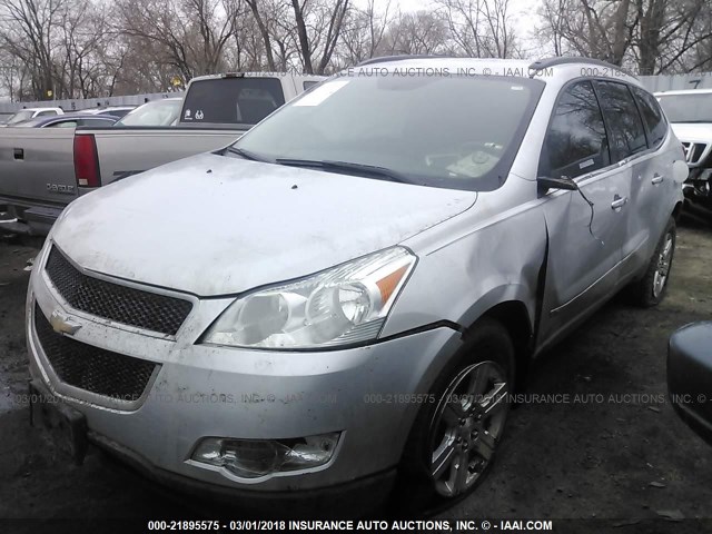 1GNLVFED7AS136572 - 2010 CHEVROLET TRAVERSE LT SILVER photo 2