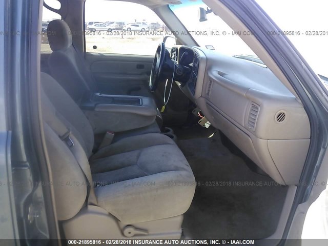 2GCEC13T061191330 - 2006 CHEVROLET SILVERADO C1500 BLUE photo 5