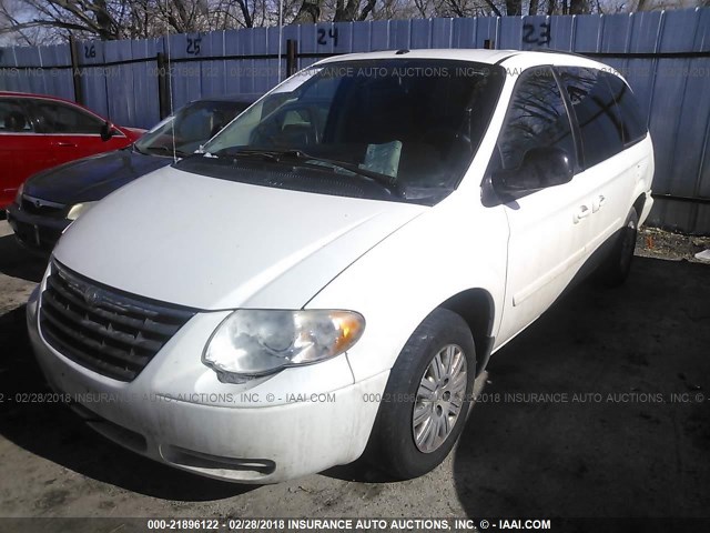 2A4GP44R77R266801 - 2007 CHRYSLER TOWN & COUNTRY LX WHITE photo 2