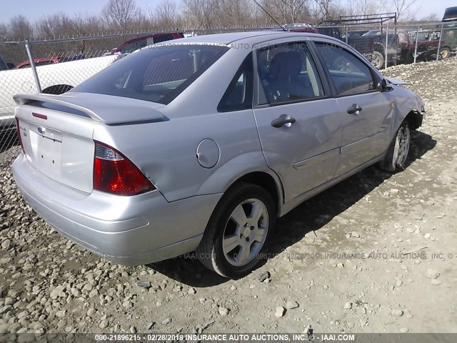 1FAHP34N87W359728 - 2007 FORD FOCUS ZX4/S/SE/SES GRAY photo 4