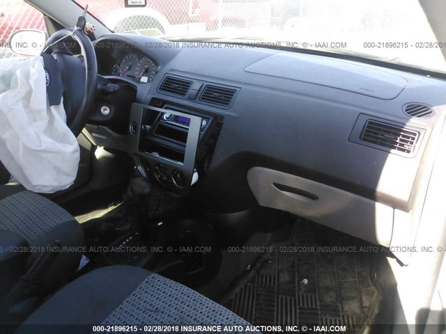 1FAHP34N87W359728 - 2007 FORD FOCUS ZX4/S/SE/SES 灰色 照片 5