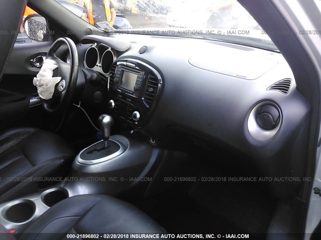 JN8AF5MRXCT107010 - 2012 NISSAN JUKE S/SV/SL SILVER photo 5