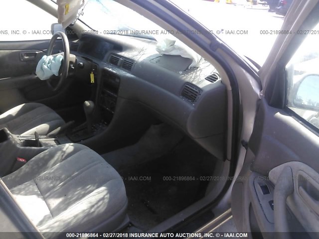 4T1BG22K0VU784254 - 1997 TOYOTA CAMRY CE/LE/XLE 棕色 照片 5