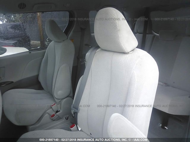 5TDKK3DC9BS087390 - 2011 TOYOTA SIENNA LE WHITE photo 8