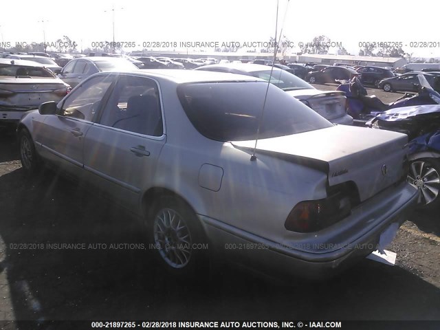 JH4KA7670NC028193 - 1992 ACURA LEGEND LS SILVER photo 3