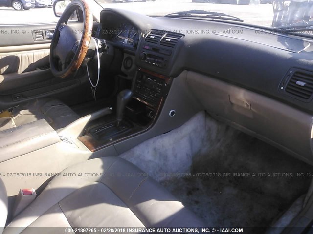 JH4KA7670NC028193 - 1992 ACURA LEGEND LS SILVER photo 5