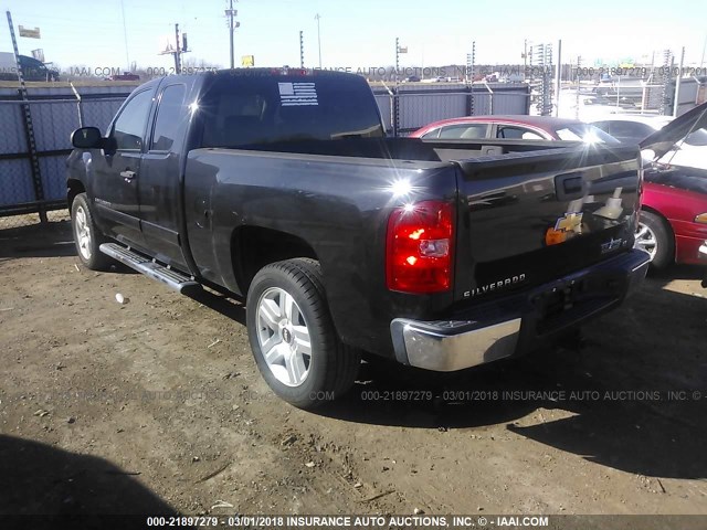 2GCEC19J771661554 - 2007 CHEVROLET SILVERADO C1500 BLACK photo 3