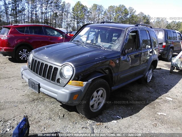 1J4GL48K55W572022 - 2005 JEEP LIBERTY SPORT GRAY photo 2